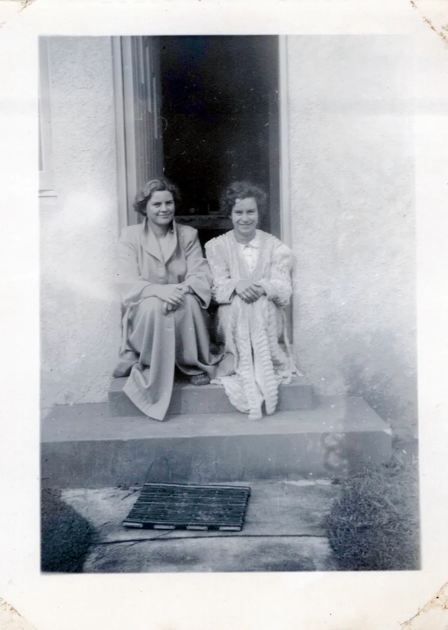 1952_Wendy and Sue (circa 16)_0002_a