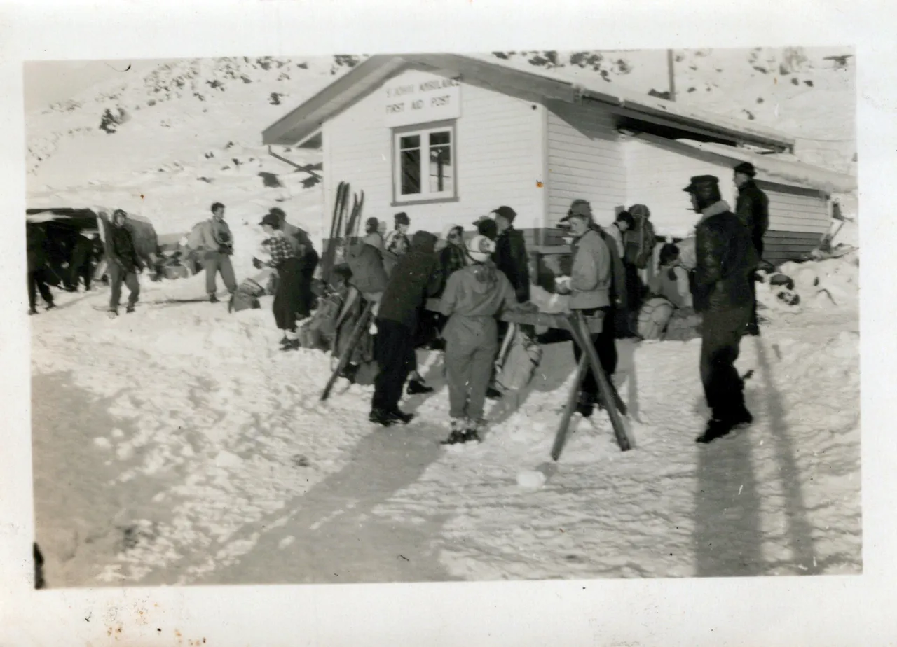 1953_Sue Mt Ruapehu_0004_a