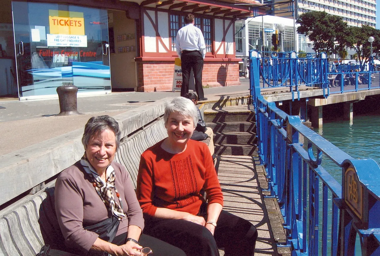 Sue and Jenny Haimes (Ferry Building)_0001_a