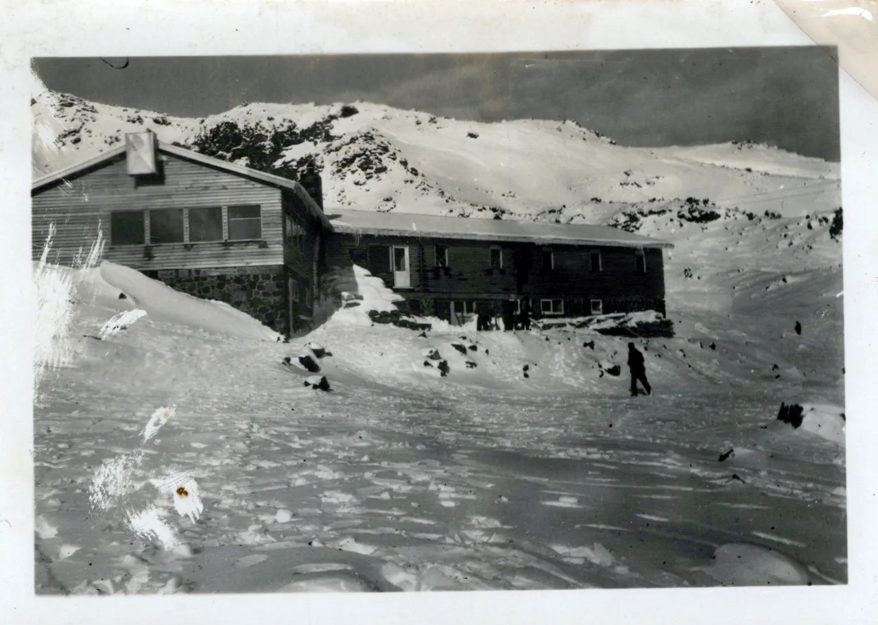 1953_Sue Mt Ruapehu_0003_a
