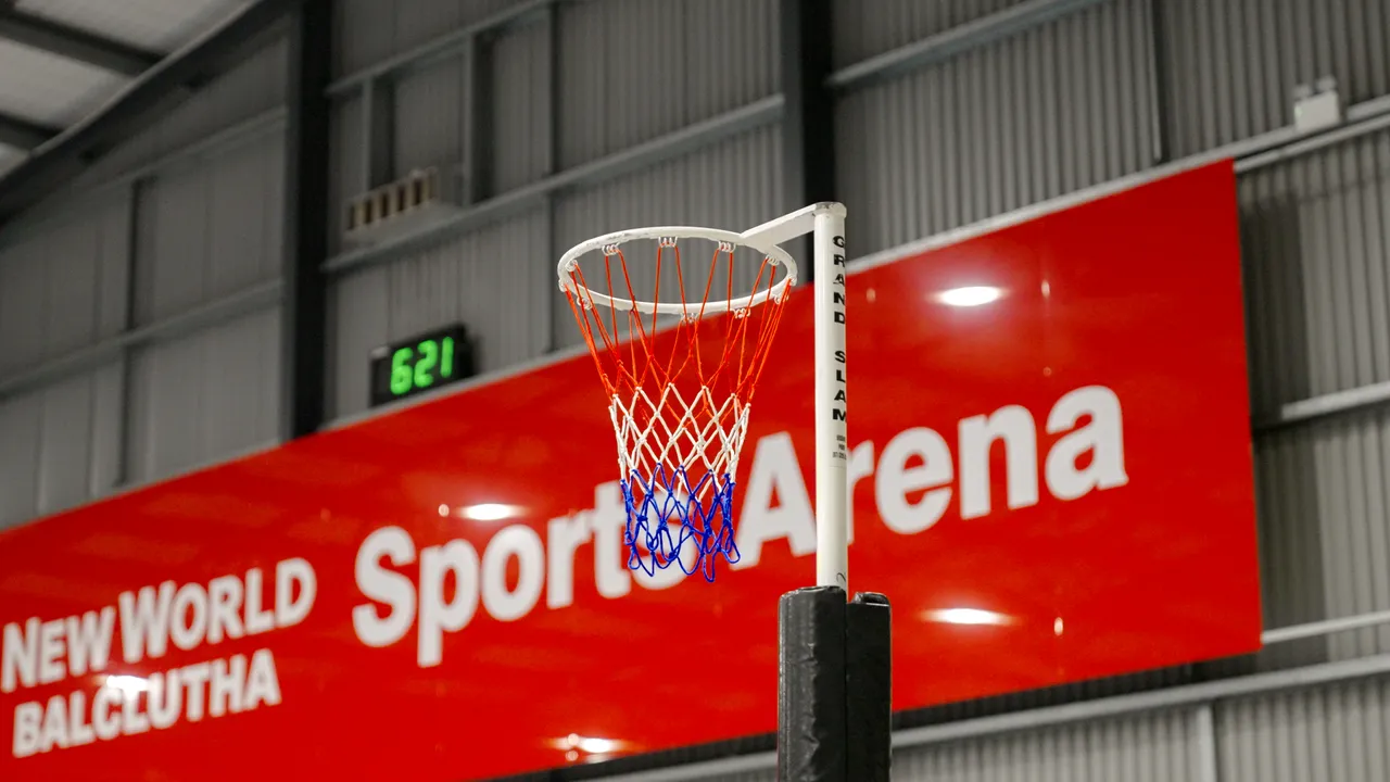 0624-Clutha-South-Otago-Netball-39