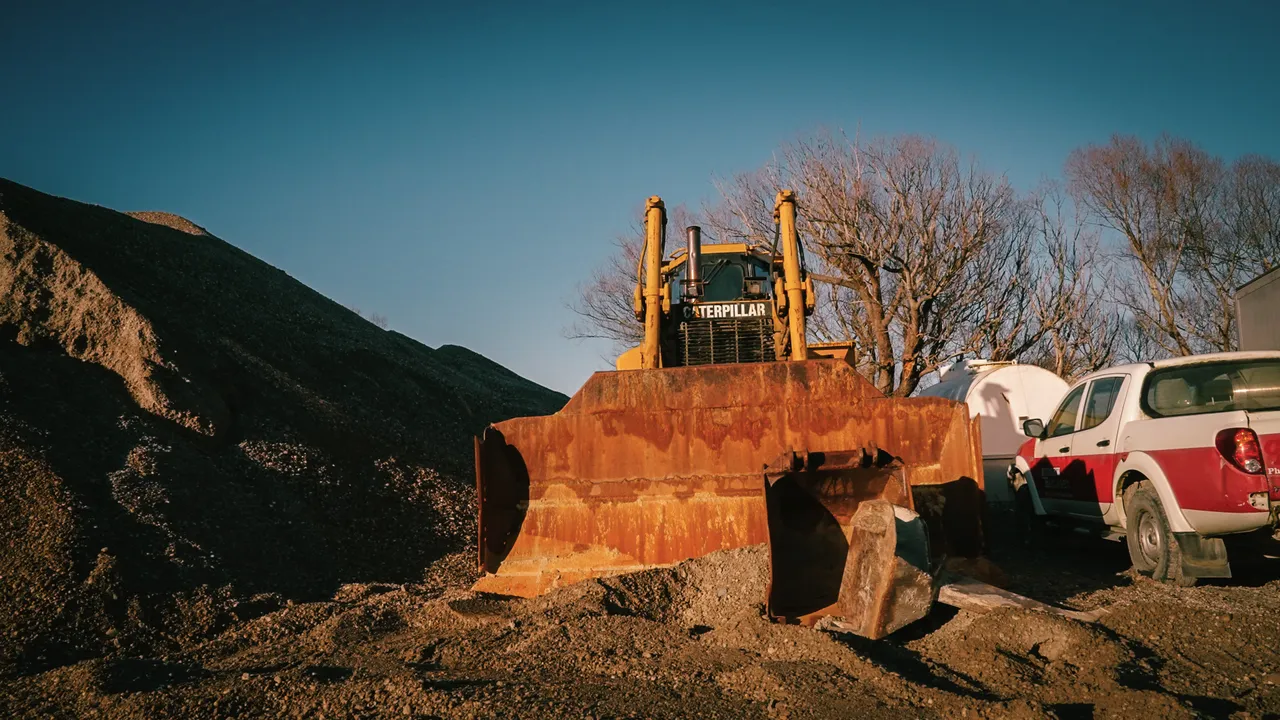 0825-Clutha-Andrew Haulage-15