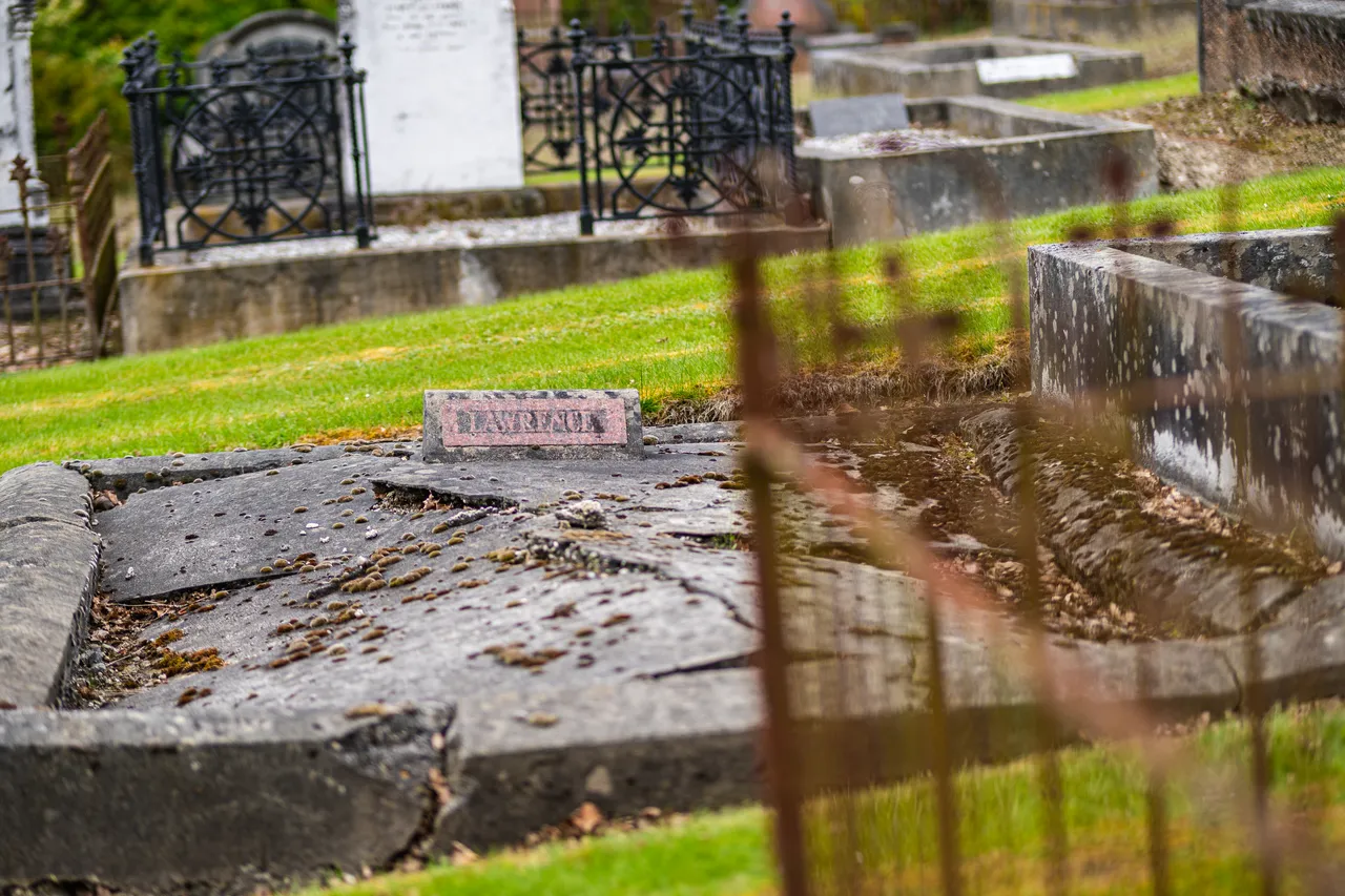 Grave