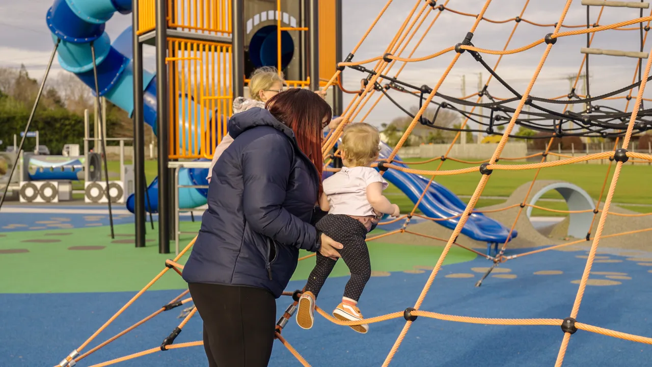 0624-Clutha-Balclutha-Family-Time-040