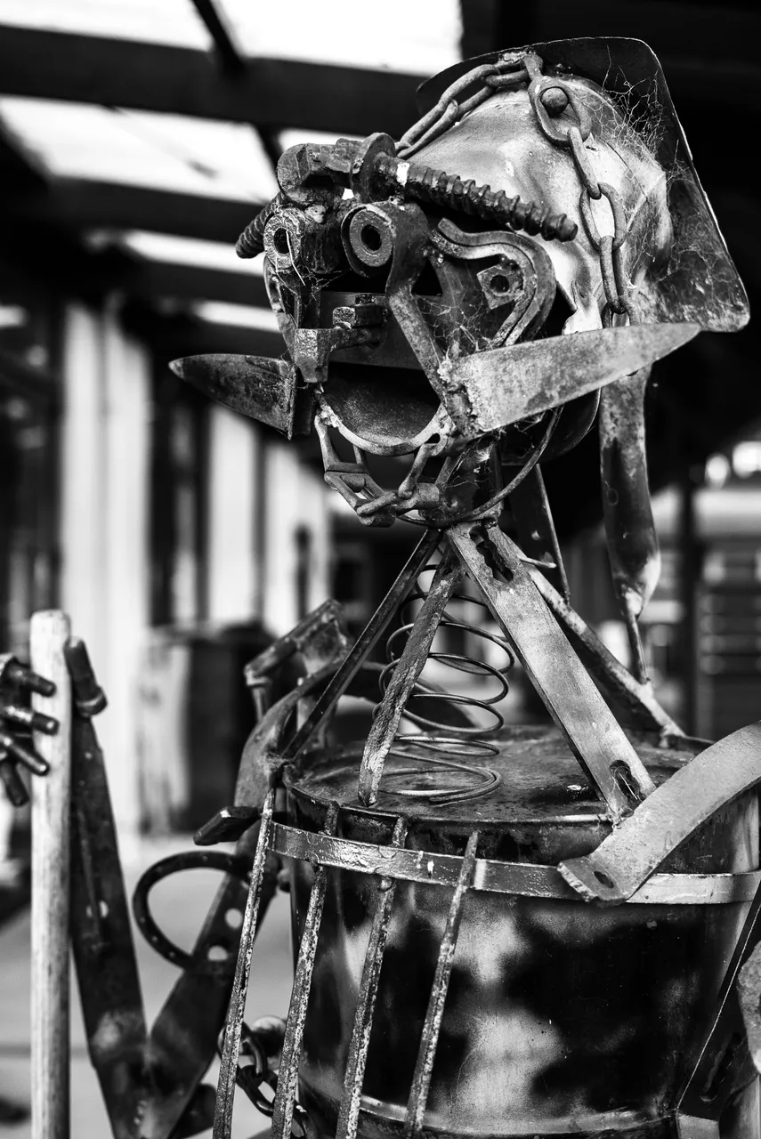 Metal sculpture