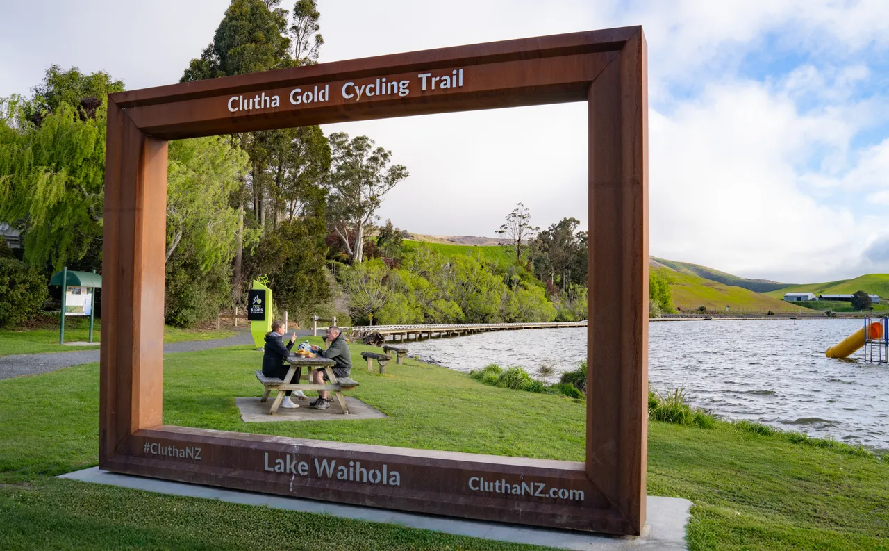 Clutha Gold Trail - Waihola - Spring 2025 - credit Brook Sabin (1)