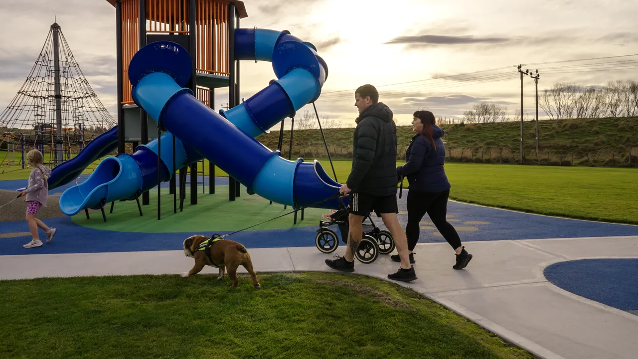 0624-Clutha-Balclutha-Family-Time-027