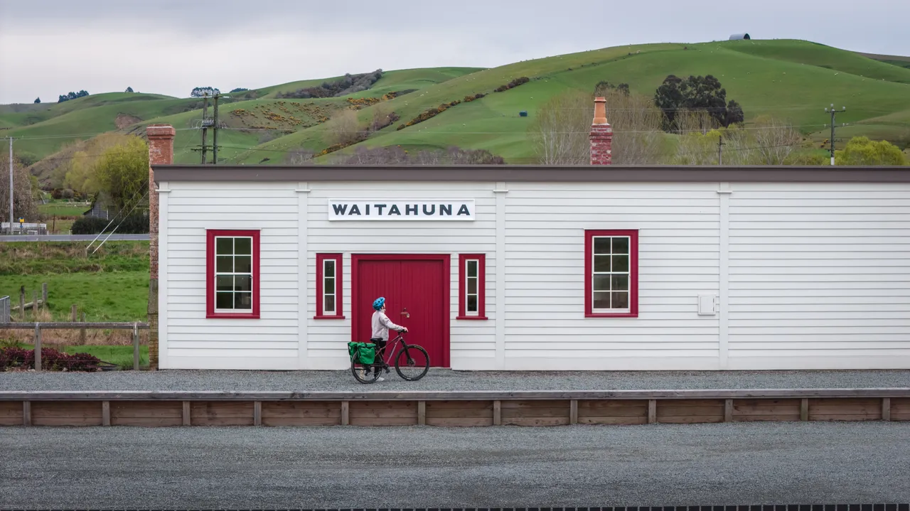 Clutha Gold Trail - Waitahuna Goods Shed Cafe - Spring 2025 - credit Brook Sabin (6)
