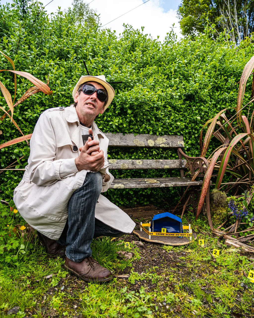 Gordon Thompson with bug house