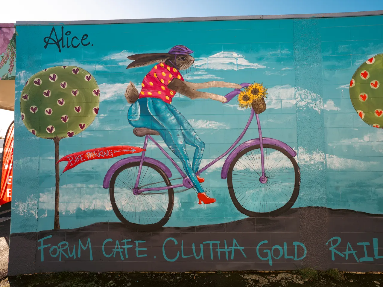 0825-Clutha-Alice-Murals-03