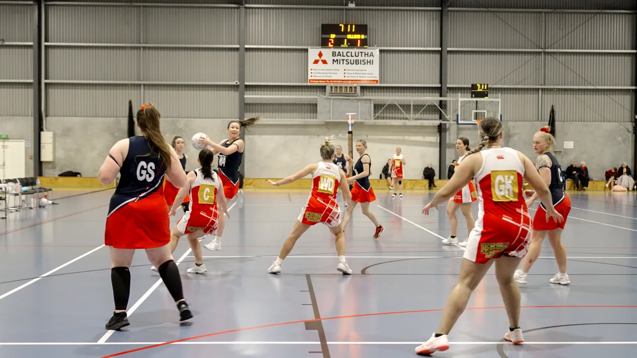 0624-Clutha-South-Otago-Netball-06
