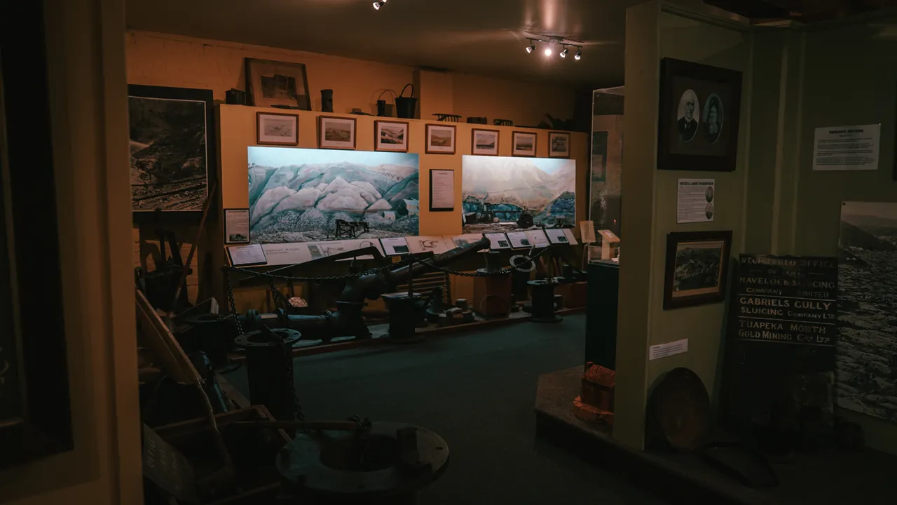 0825-Clutha-Lawrence-Musuem-082