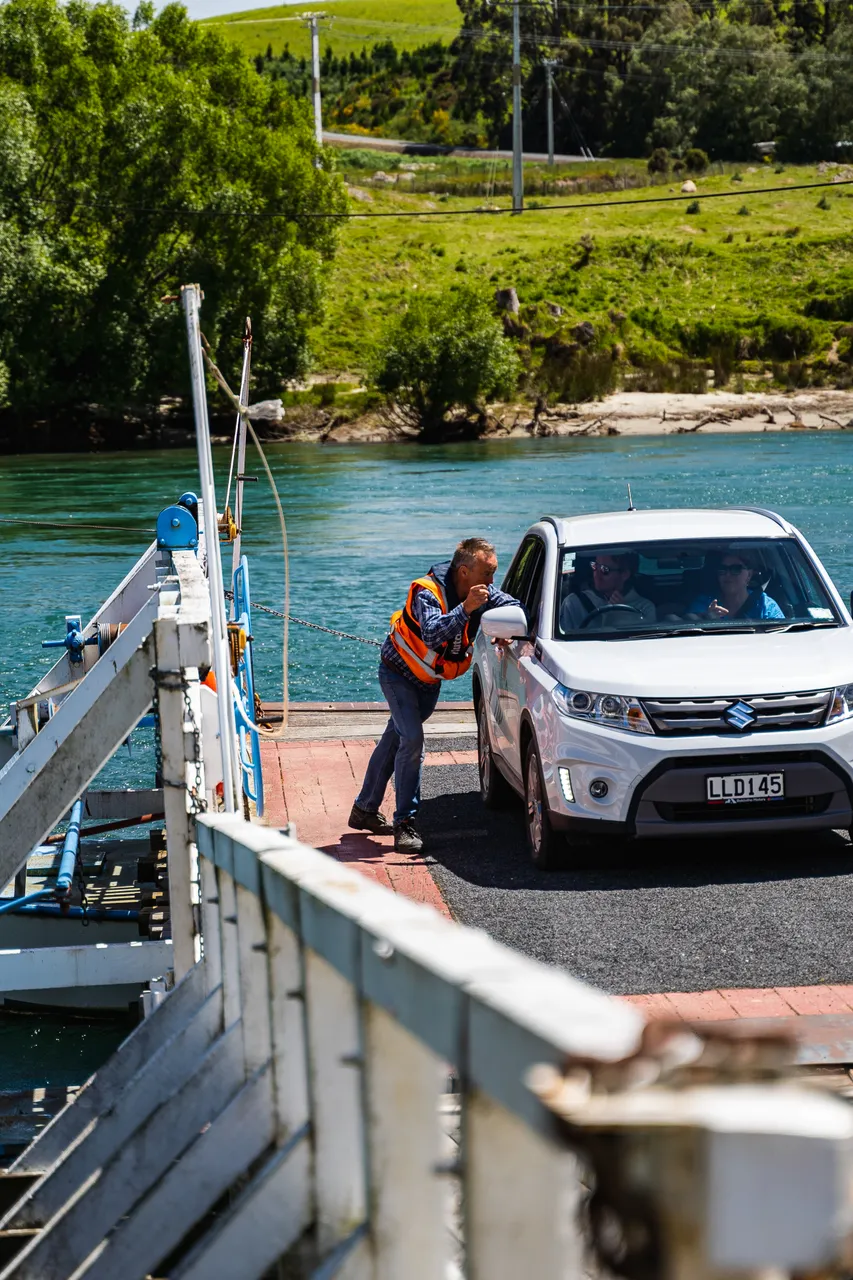 Tom Jones and car on the punt