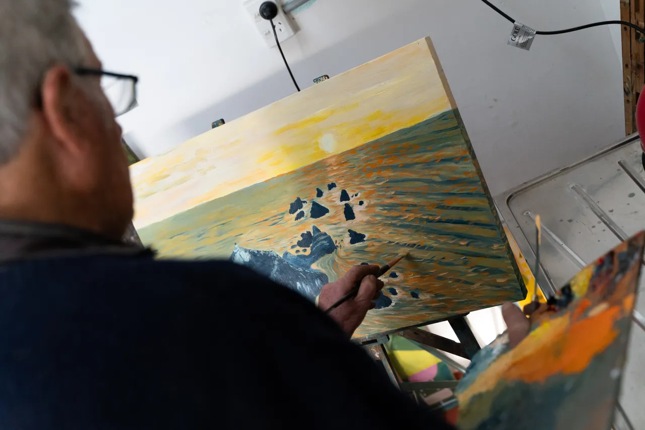Peter Linklater with painting
