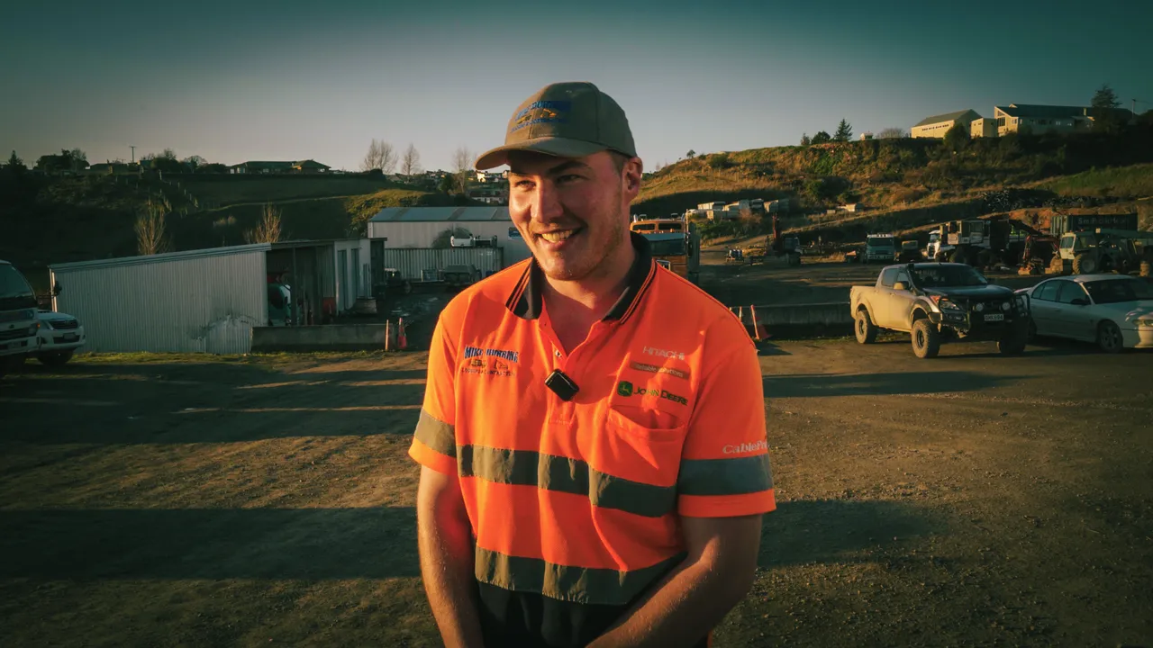 0825-Clutha-Mike-Hurring-15