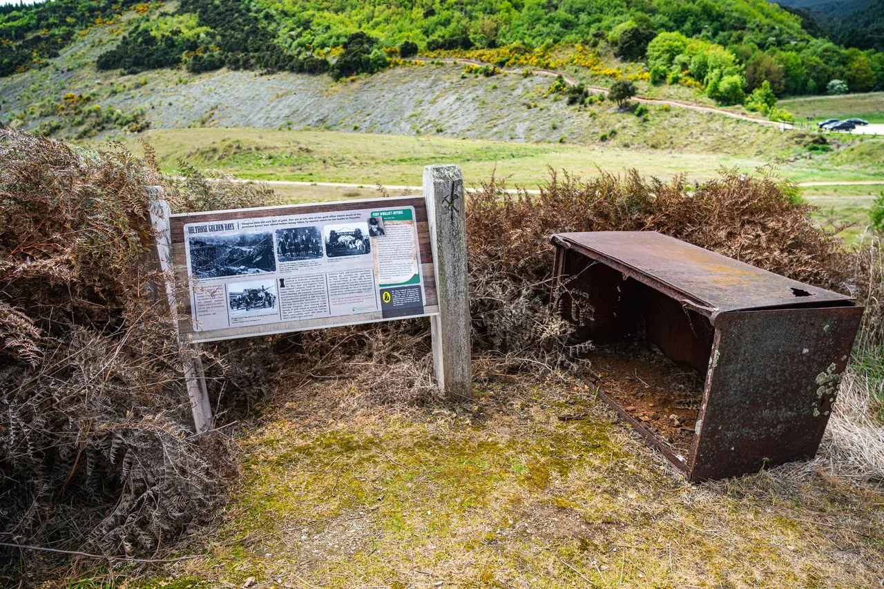 Information sign