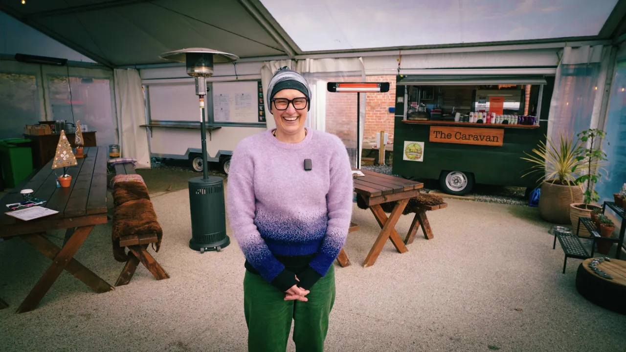 0825-Clutha-The-Village-Green-068