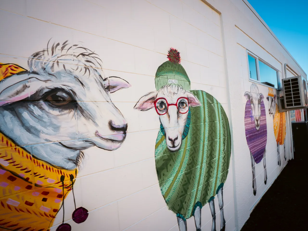 0825-Clutha-Alice-Murals-33