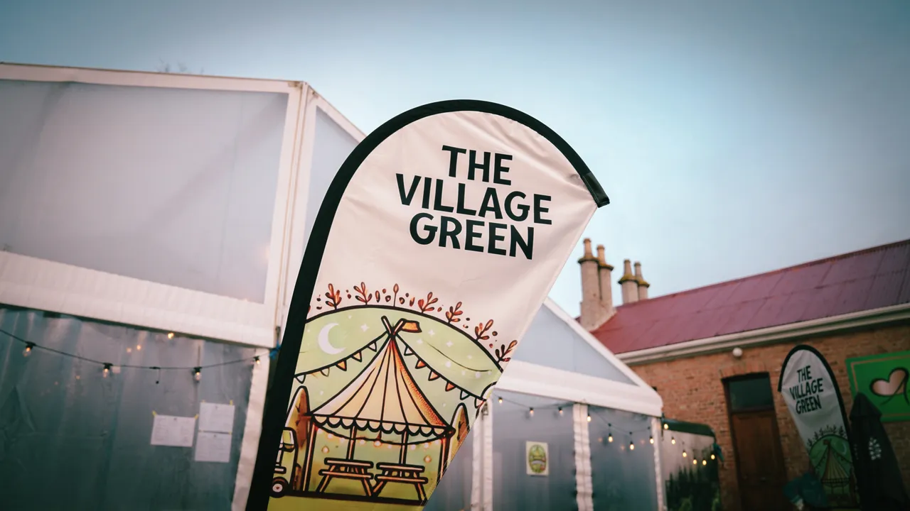 0825-Clutha-The-Village-Green-072
