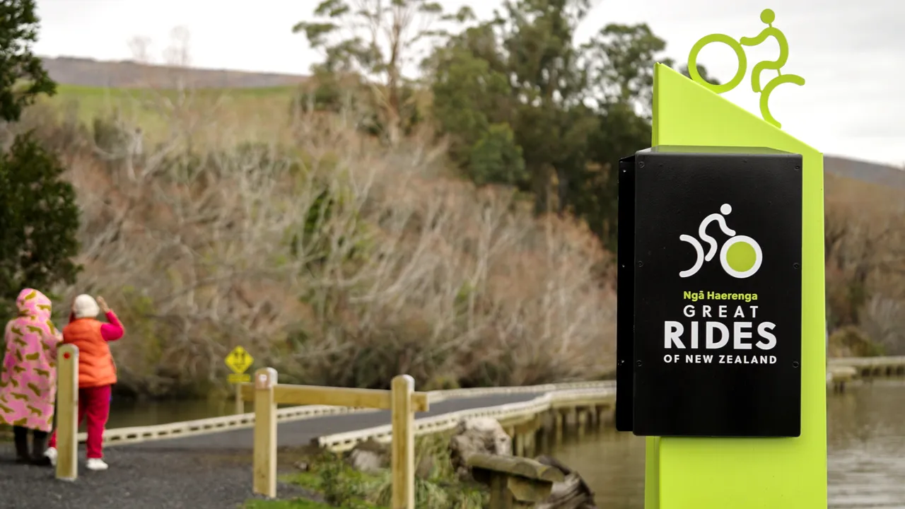0624-Clutha-Bike-Trail-003