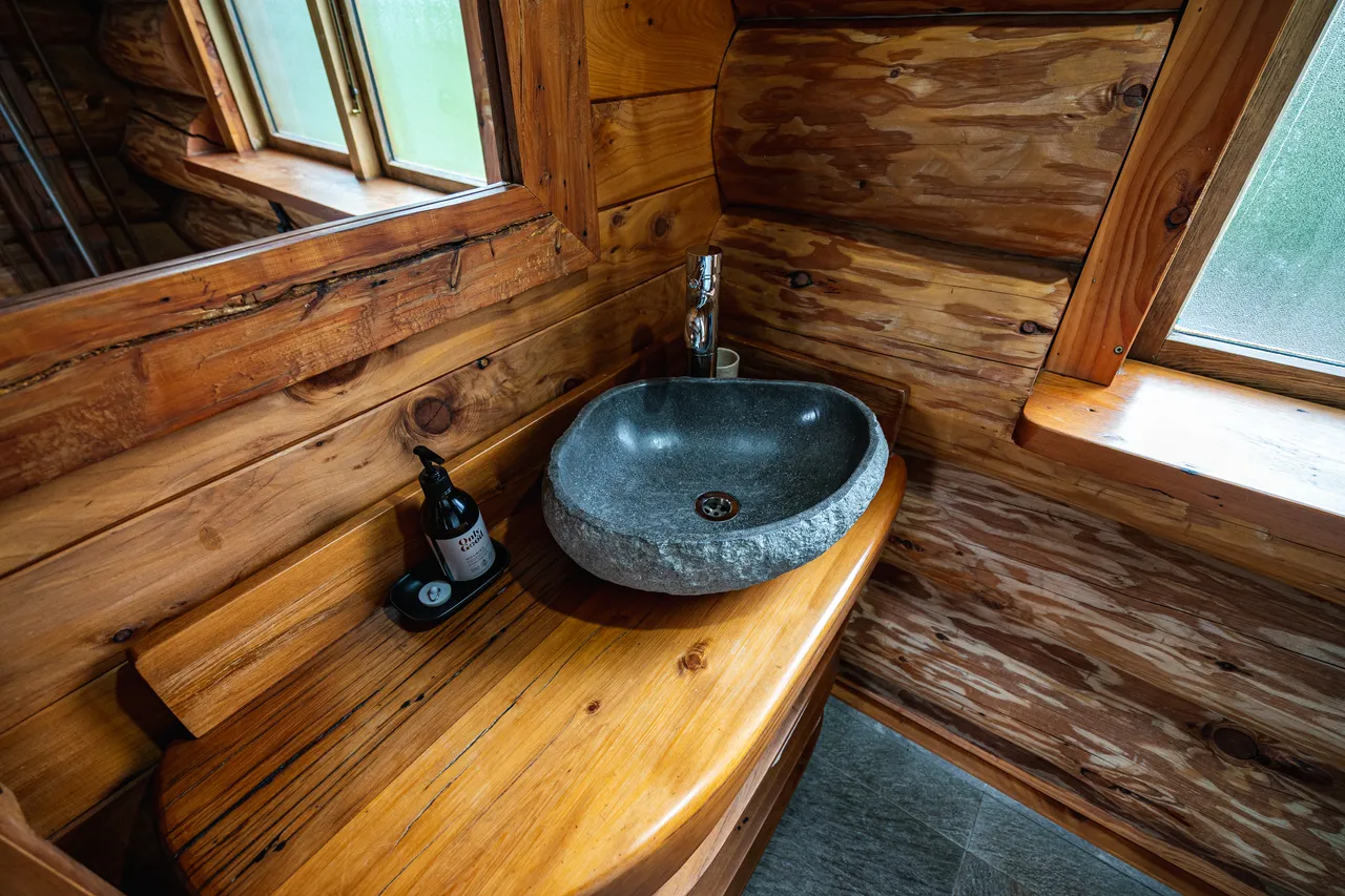 Sink and mirror