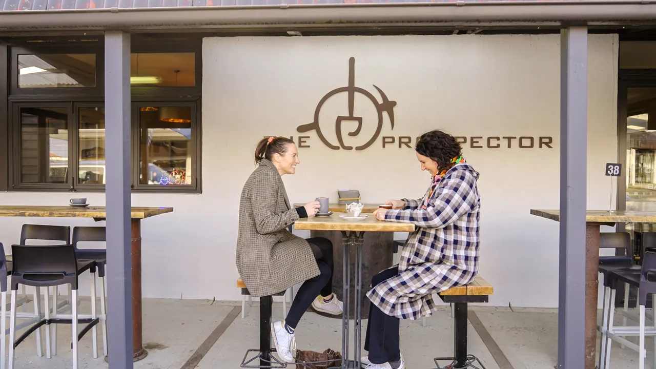 0624-Clutha-Prospector-Cafe-08