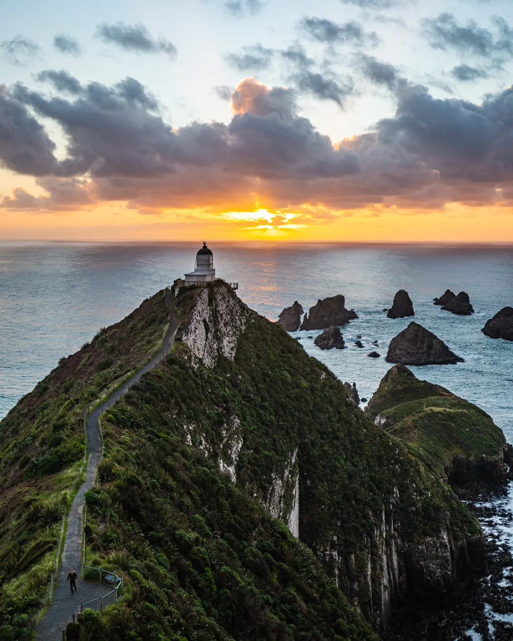 Nugget Point Lighthouse and sunset 