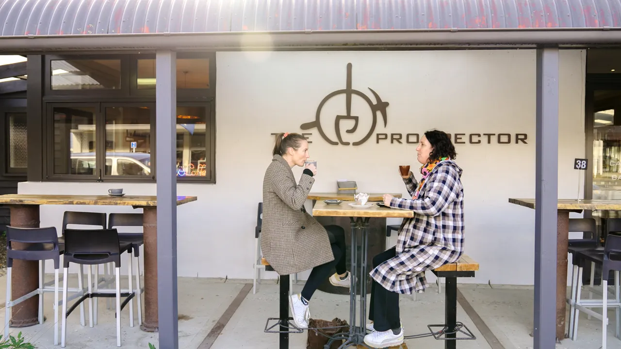 0624-Clutha-Prospector-Cafe-10
