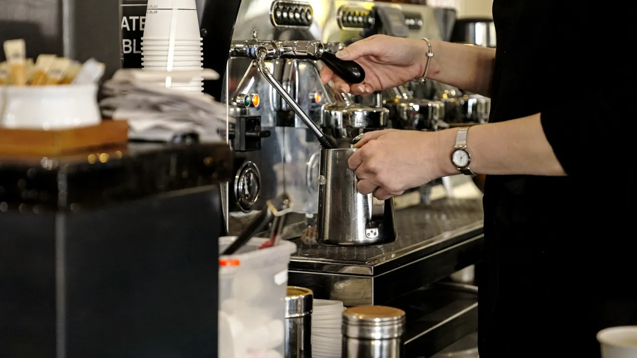0624-Clutha-Prospector-Cafe-18
