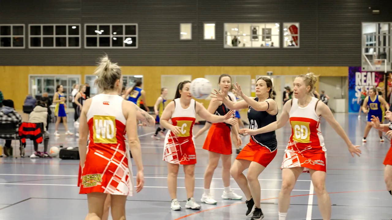 0624-Clutha-South-Otago-Netball-11