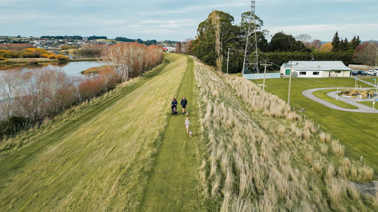 0624-Clutha-Balclutha-Family-Time-006