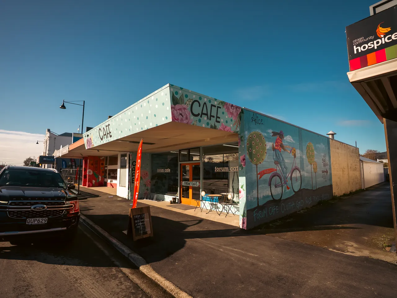 0825-Clutha-Alice-Murals-12