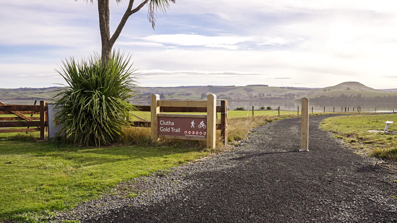0624-Clutha-Bike-Trail-102