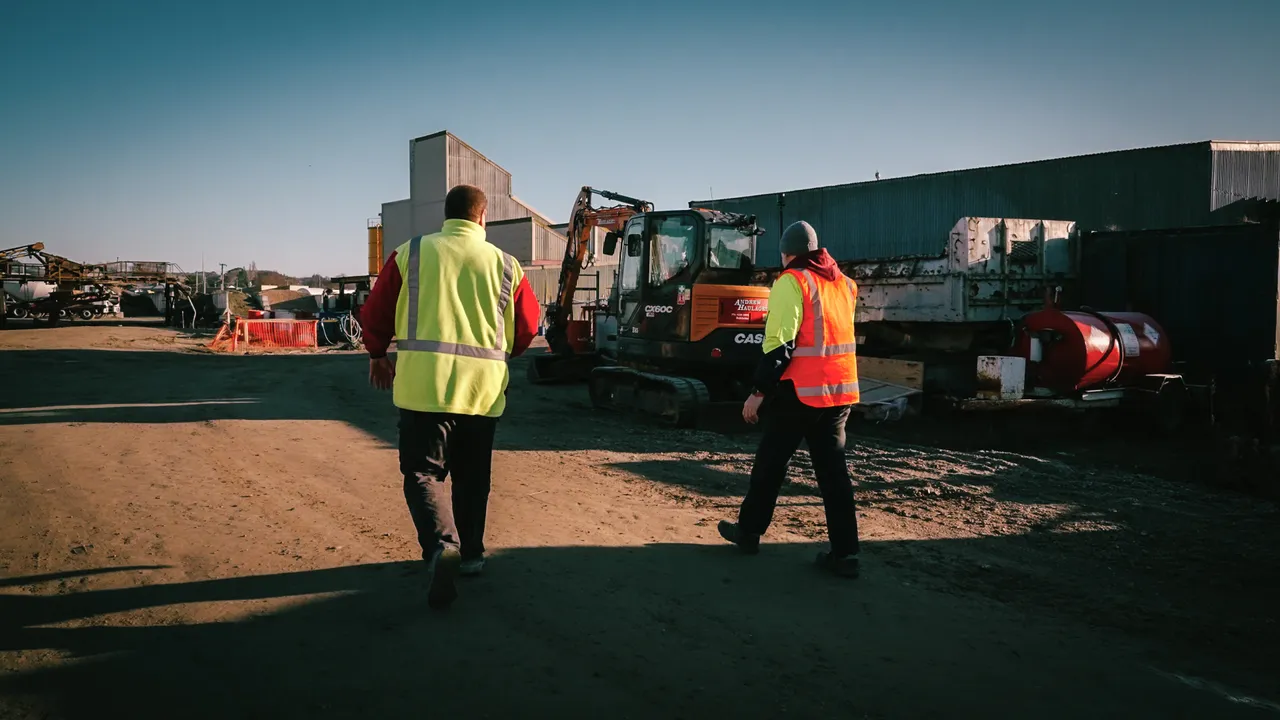 0825-Clutha-Andrew Haulage-17