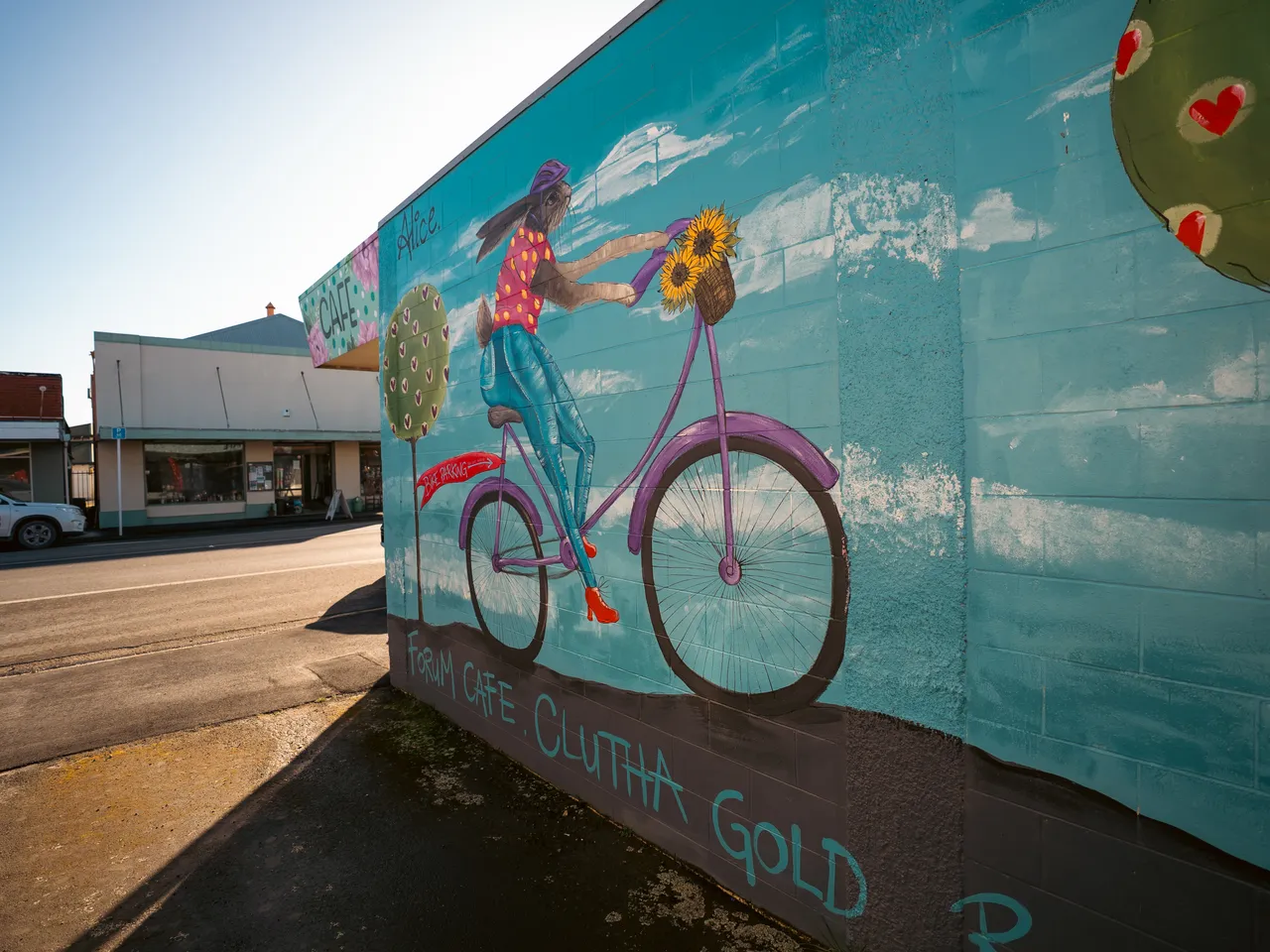 0825-Clutha-Alice-Murals-05