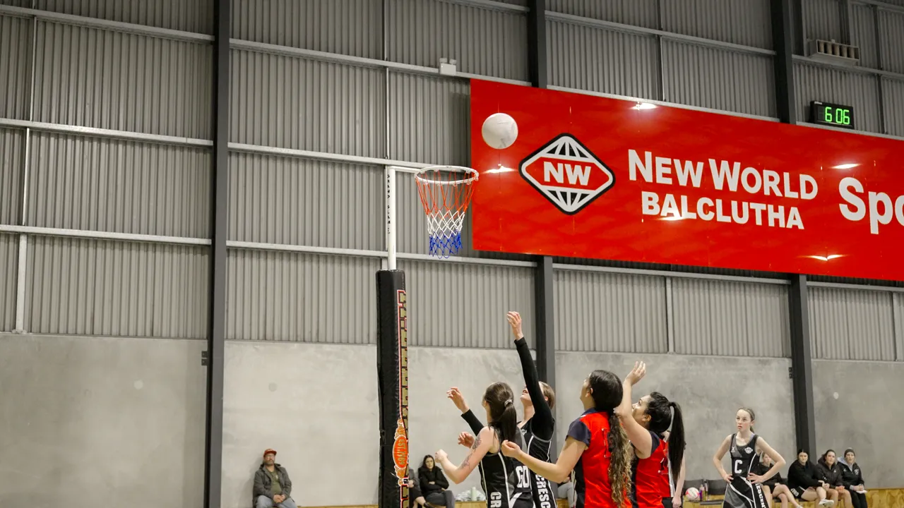 0624-Clutha-South-Otago-Netball-18