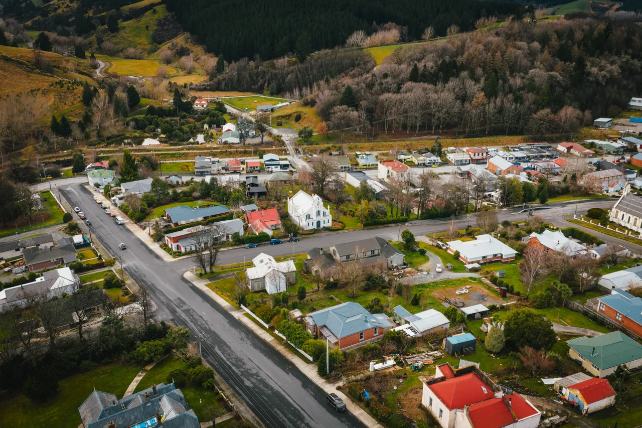 0825-Clutha-Lawrence-03