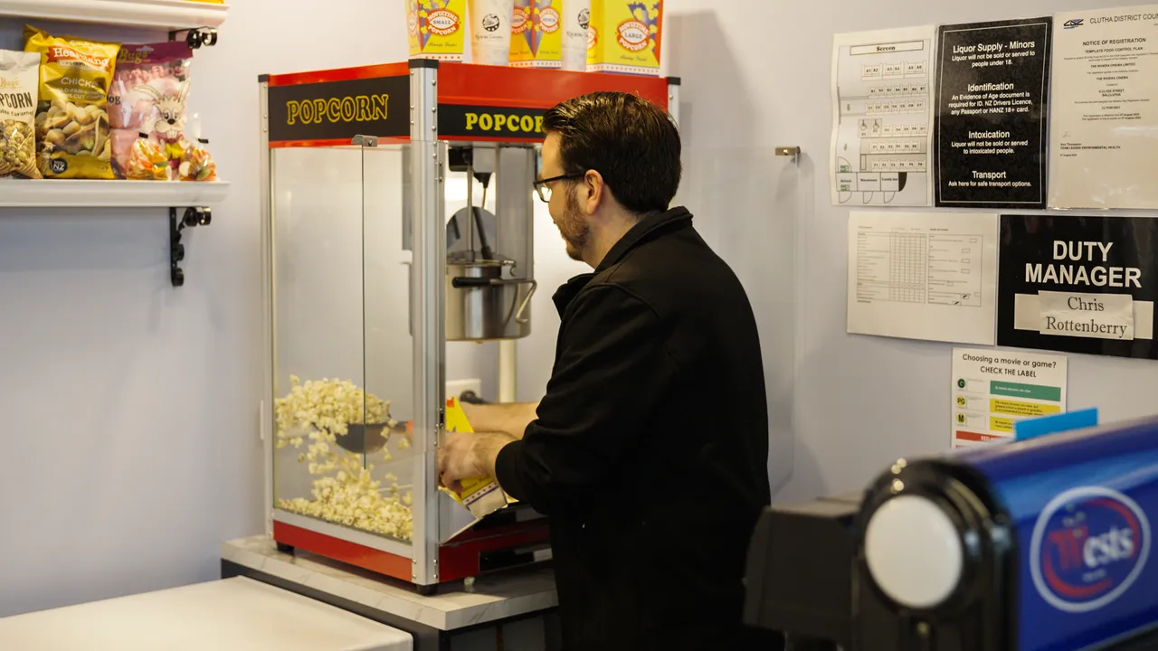 0624-Clutha-Riviera-Cinema-24