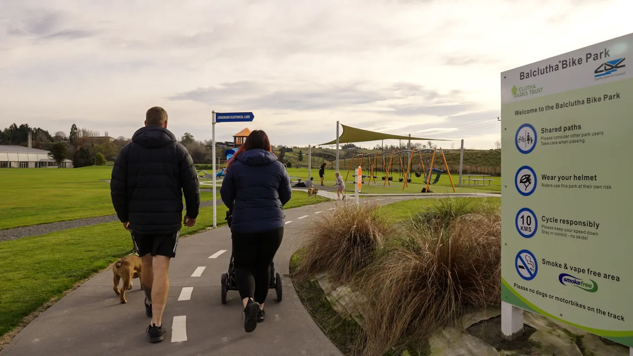 0624-Clutha-Balclutha-Family-Time-023
