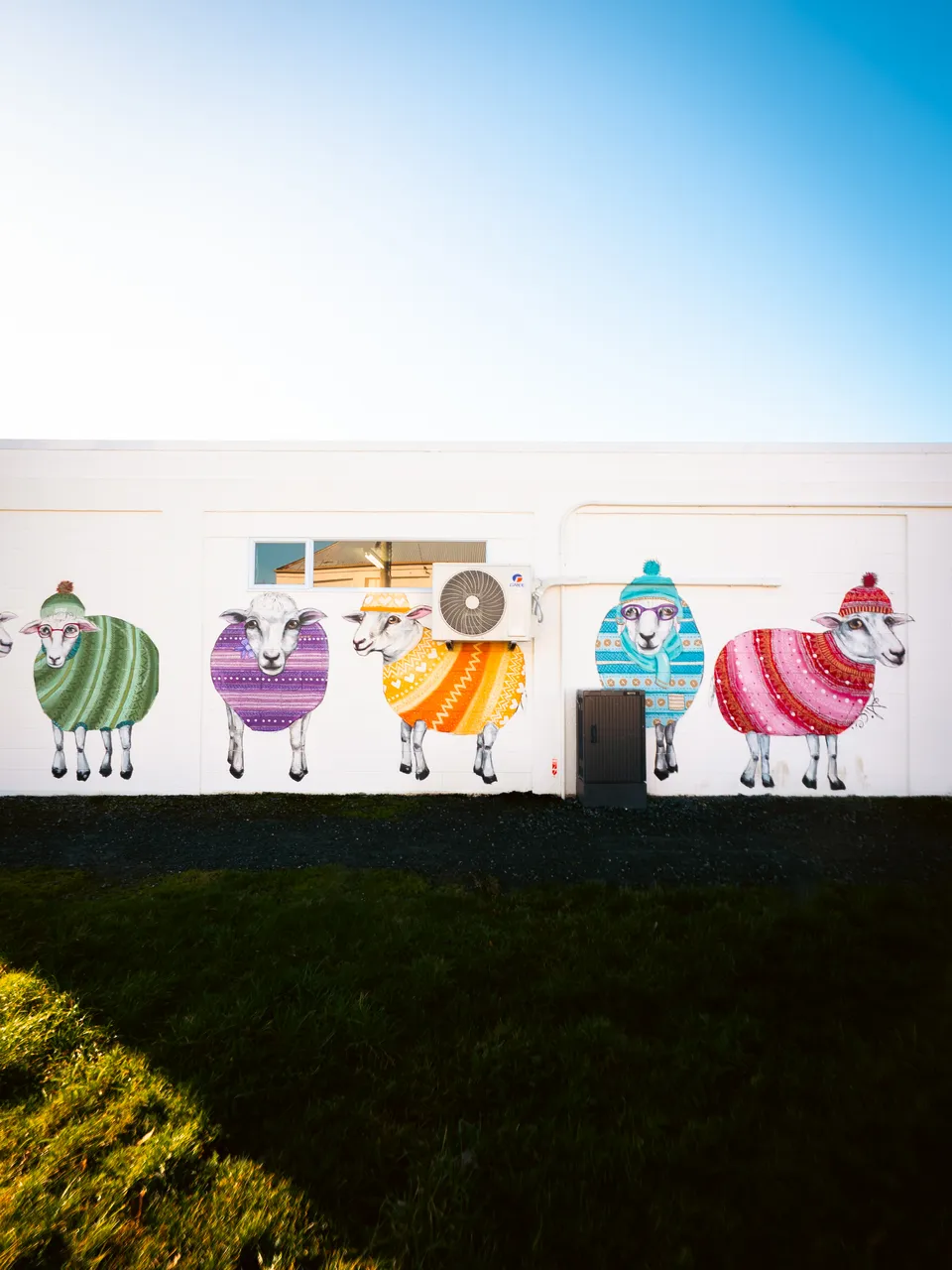 0825-Clutha-Alice-Murals-31