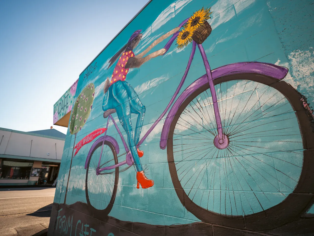 0825-Clutha-Alice-Murals-08