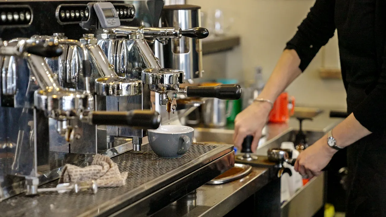 0624-Clutha-Prospector-Cafe-23