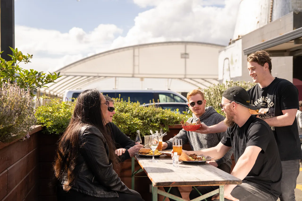 UAC_-_Outdoor_Restaurant-2