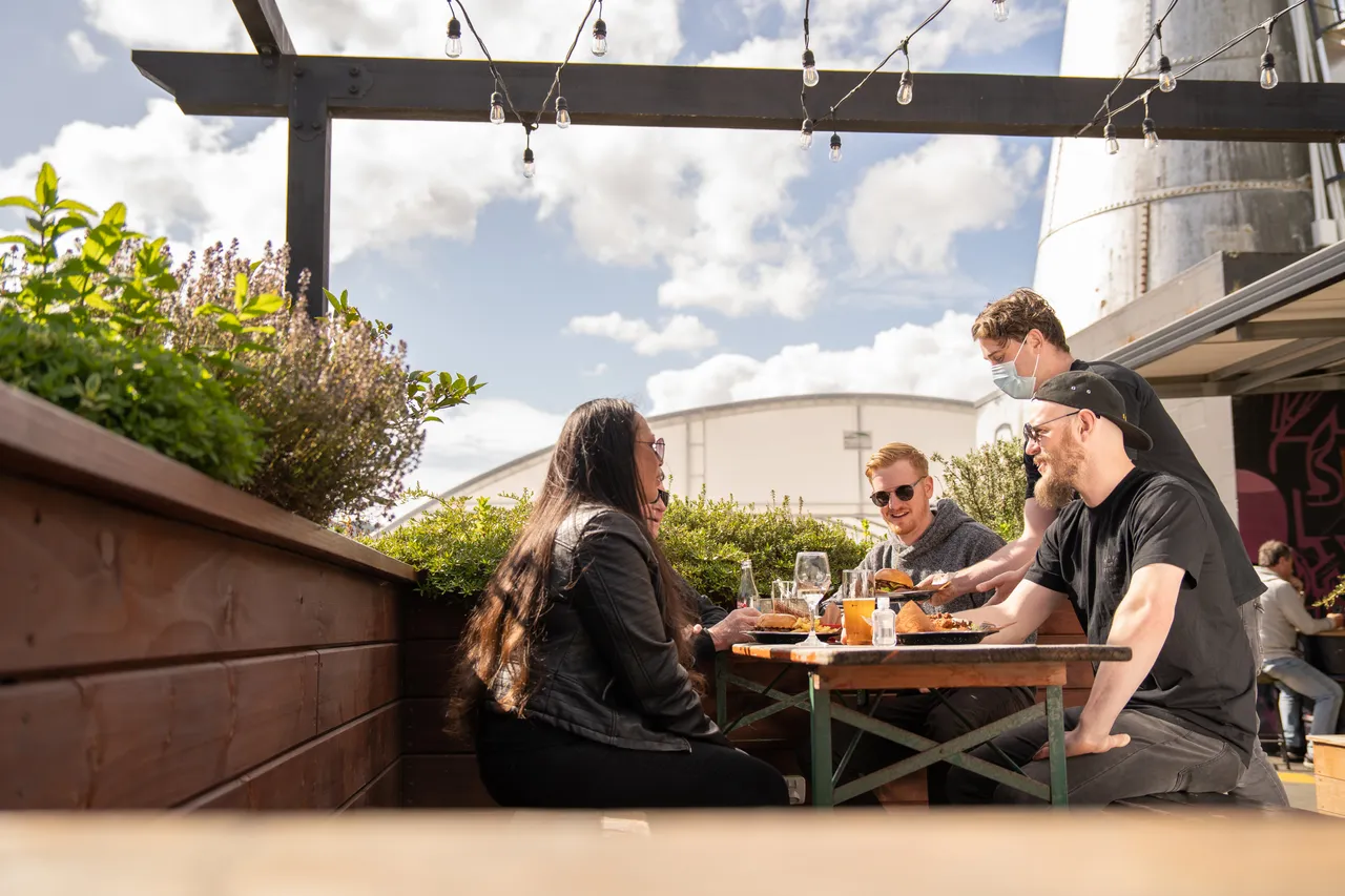 UAC_-_Outdoor_Restaurant-7