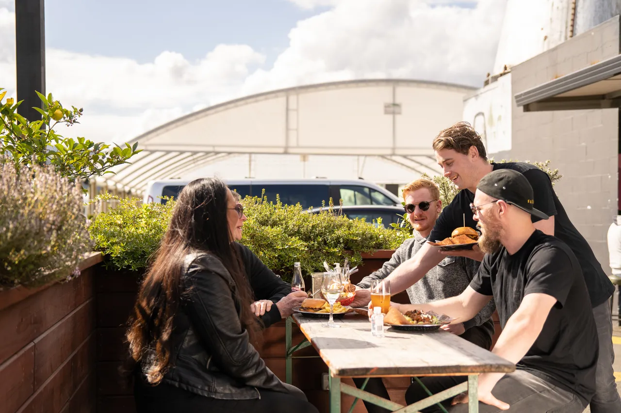 UAC_-_Outdoor_Restaurant-3