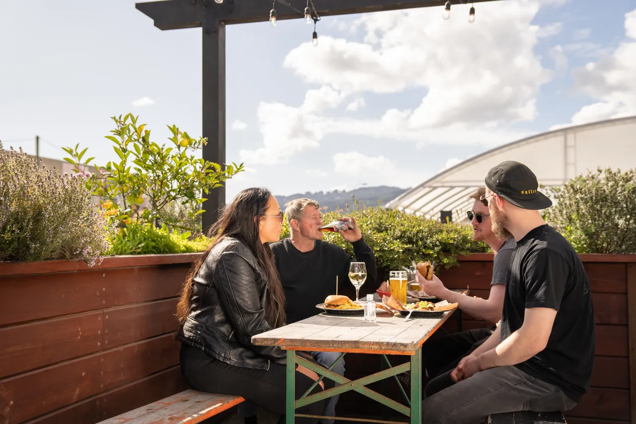 UAC_-_Outdoor_Restaurant-17
