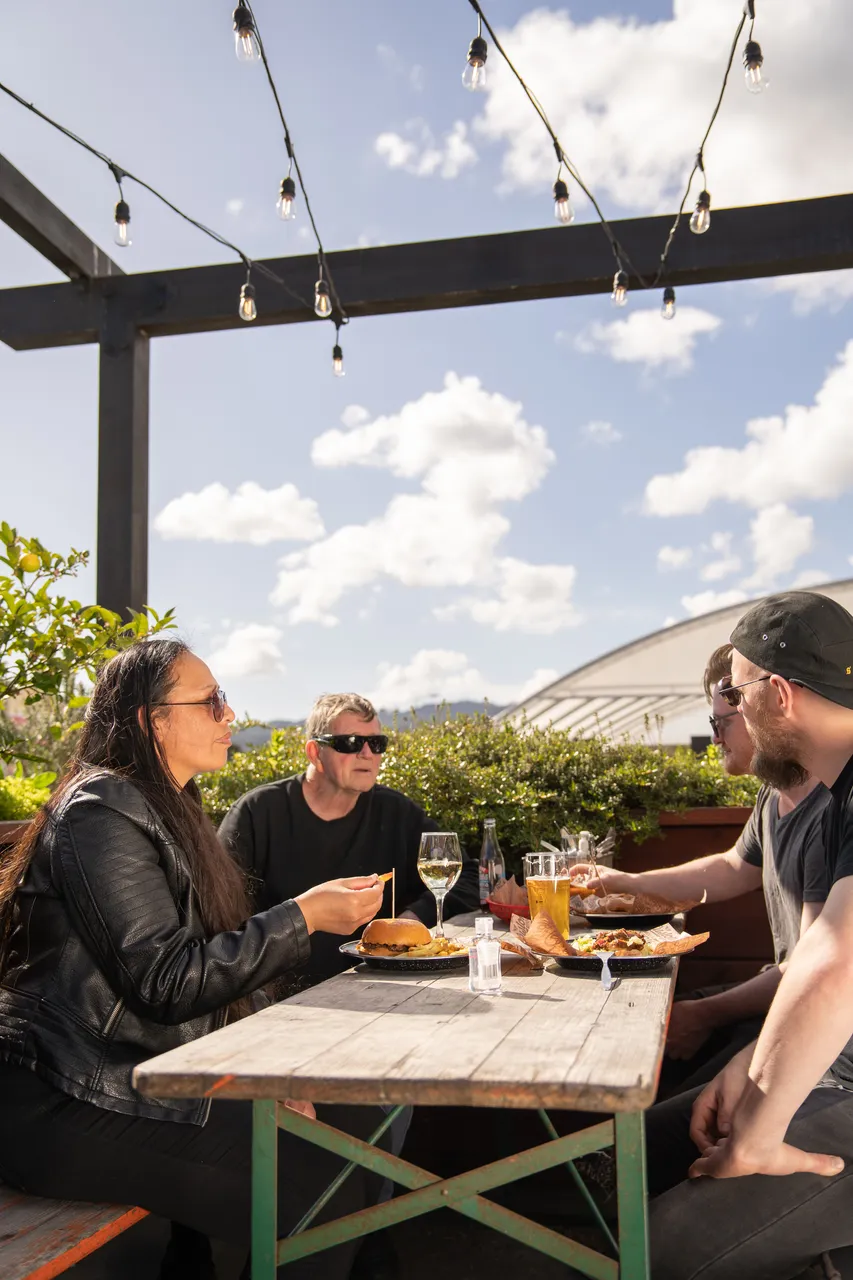 UAC_-_Outdoor_Restaurant-21