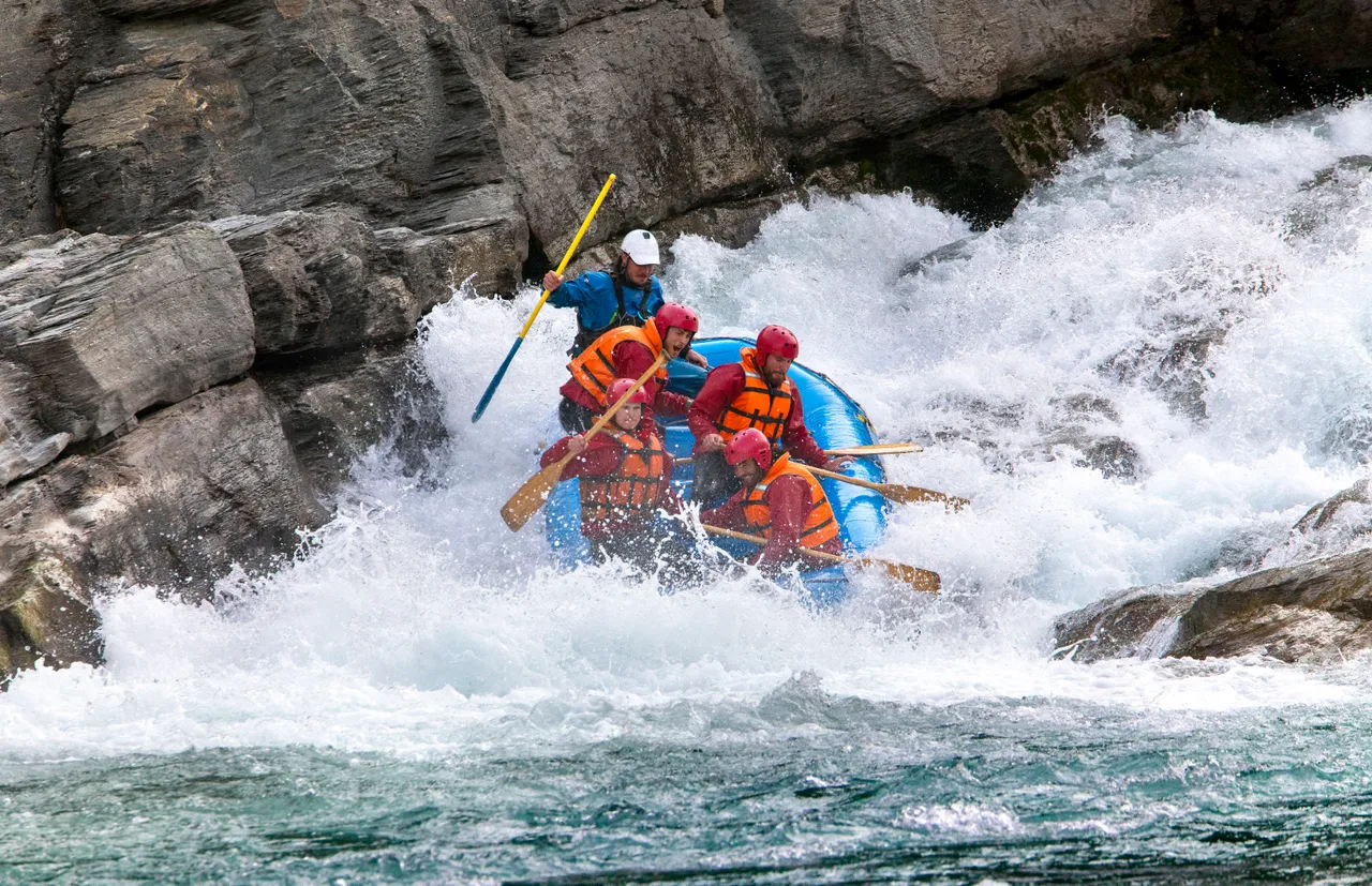 RealNZ - Whitewater rafting on the Shotover River