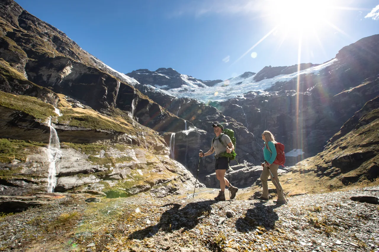 Hiking Earnslaw Burn
