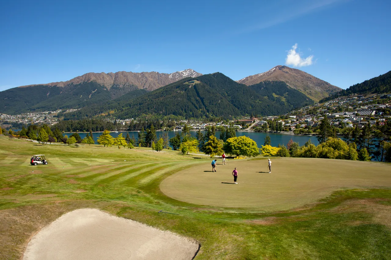 Queenstown Golf Course